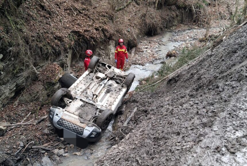 accident grav in neamt masina cazuta intr o rapa de sapte metri soferul a murit 69c7a287e01b7