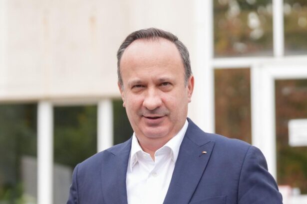 adrian caciu psd ati vazut vreo deplasare a lui bolojan in oman sau emirate ca sa coordoneze repatrierea romanilor din zona de conflict 69abf8e34f5a2