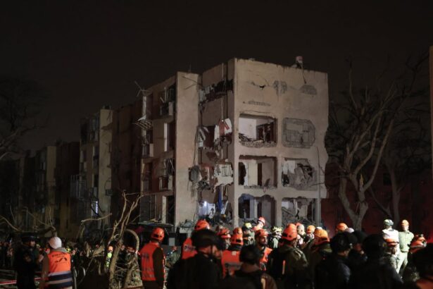 almost 100 wounded in iranian missile strikes on southern israel 69bf27e7d59cb