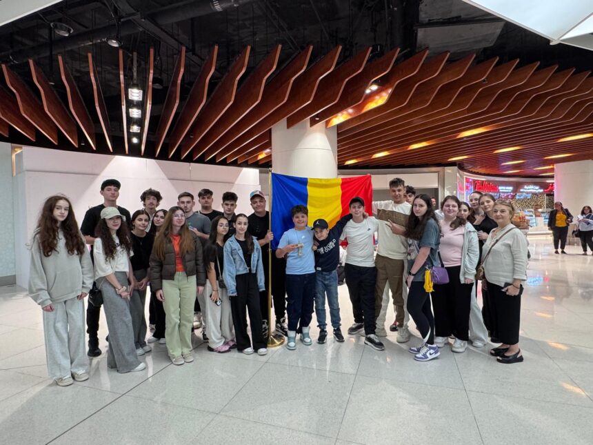 avionul care i a adus acasa pe elevii romani aflati in vacanta la dubai a aterizat la bucuresti 69aae915ef2e8