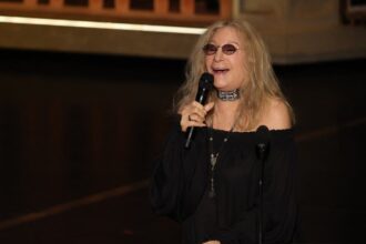 barbra streisand pays tribute to robert redford at the oscars 69b76f327e6d3