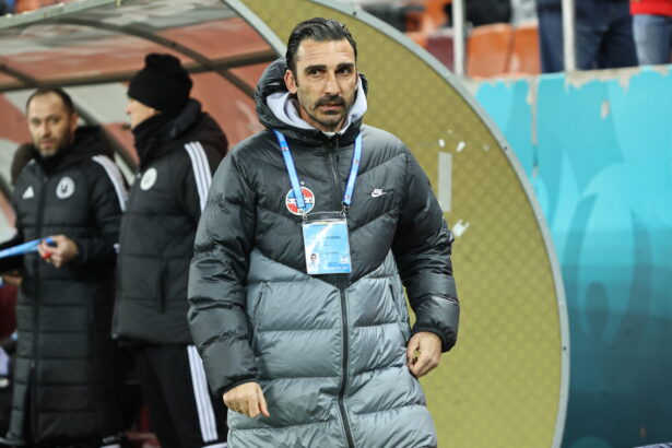 charalambous si a dat demisia de la fcsb dupa esecul de pe teren propriu cu universitatea cluj scor 1 3 69ac97be053e8