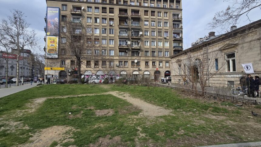 ciucu despre terenul din fata carturesti un jmecher a pus mana pe el incredibil cum a fost orasul pradat 69c04f8e2df3a