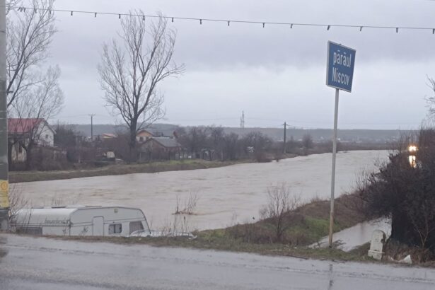 cod galben de inundatii pe rauri din judetele botosani si iasi 69cb9f4ca888f