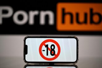 comisia europeana acuza marile platforme pentru adulti ca nu protejeaza minorii 69c553d1b46e4