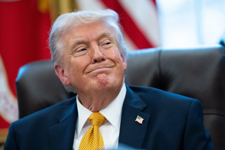 cota de sustinere a lui donald trump in sua s a prabusit la 36 din cauza cresterii preturilor la combustibili tot mai multi americani nu sunt de acord cu razboiul 69c2e7f1ab047