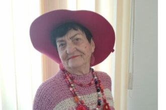 cu o energie de invidiat amalia demonstreaza ca niciodata nu e prea tarziu studenta la 90 de ani 69bfa0e76d6db