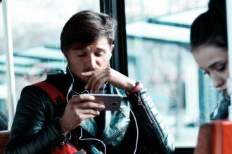 cum sa faci bani online in 2026 aplicatiile care te platesc ca sa stai pe net 69c3de02eaafb