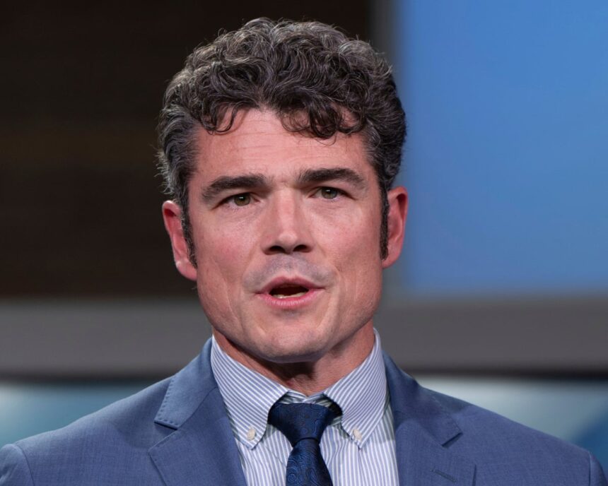 fbi probing us counter terrorism chief who resigned over iran war reports say 69bb9005c2b3c