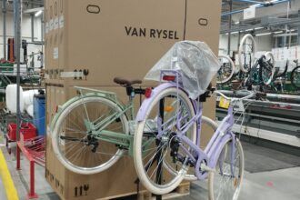 foto reportaj bicicletele din fabrica la iubitorii sportului cum se produc la timisoara indragitele vehicule pe doua roti 69cb487e3c546