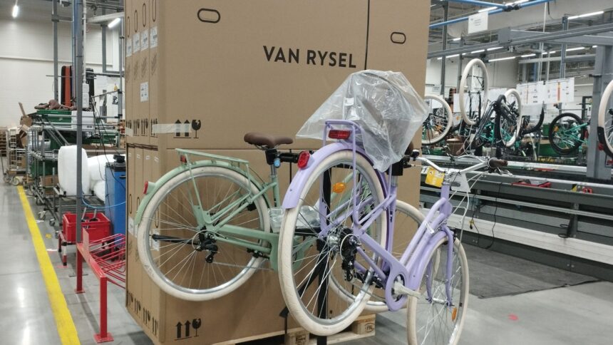 foto reportaj bicicletele din fabrica la iubitorii sportului cum se produc la timisoara indragitele vehicule pe doua roti 69cb487e3c546