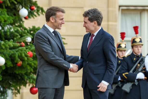 franta ar fi invitat romania sa faca parte din grupul de tari care gazduiesc elemente ale scutului nuclear 69a732ae3323e