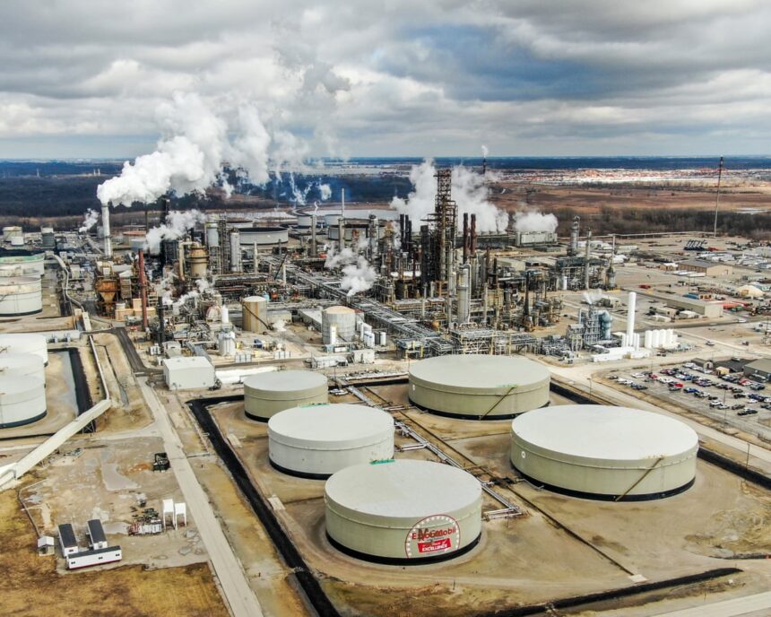 iea orders largest ever release of stockpiled oil to reduce crude price 69b1811ac9f73