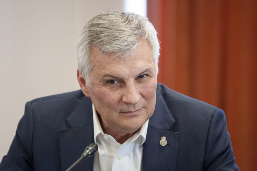 liderul senatorilor psd atac dur la adresa lui ilie bolojan el se pozitioneaza in afara guvernarii 69b92812bbbd7