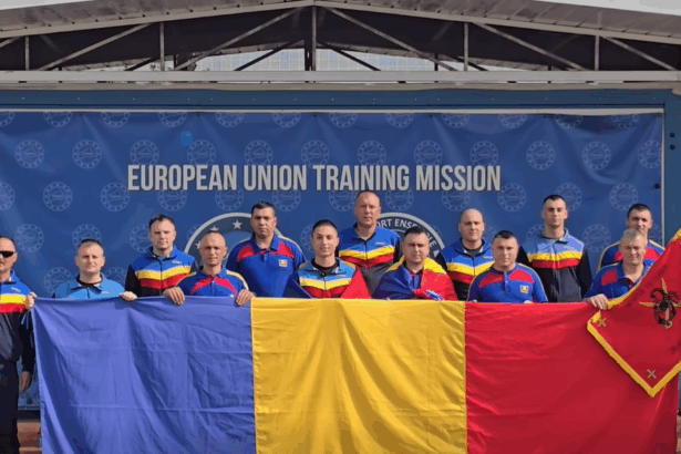 militarii romani aflati in misiune in africa sustin echipa nationala 69c4e6f6d8f47