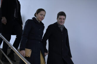 mirabela gradinaru ajunge prima la casa alba partenera lui nicusor dan invitata de melania trump 69c0256ca9449