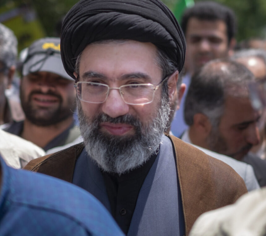 opozitia de la teheran sustine ca adunarea expertilor l a ales pe fiul lui ali khamenei mojtaba lider suprem al iranului 69a7513709ba8