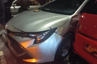 opt masini parcate in capitala lovite de un vehicul scapat de sub control 69ca0fc41cdb9