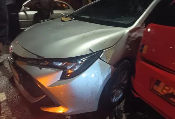 opt masini parcate in capitala lovite de un vehicul scapat de sub control 69ca0fc41cdb9