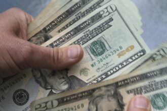 panel awards 3 8m to mom and pop investors whose risky investments tanked 69b29f740b438