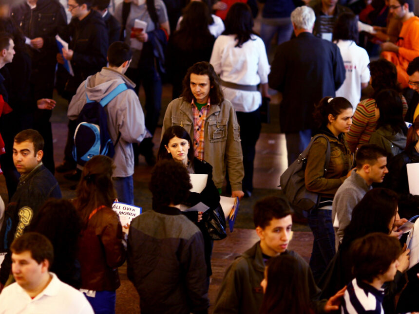 peste 12 000 de joburi pentru seniori in primele trei luni ale anului inginerii si contabilii printre cei mai cautati 69c4fe6480f7d