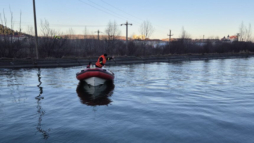 pompierii nu au reusit sa l gaseasca pe tanarul de 18 ani inecat in canalul de fuga al bistritei 69b063e9d3ff0