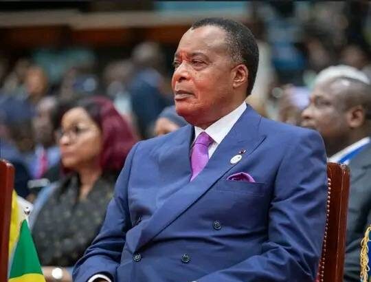 presedintele in functie al unei tari reales cu aproape 95 din voturi el conduce de zeci de ani 69ba64763f917