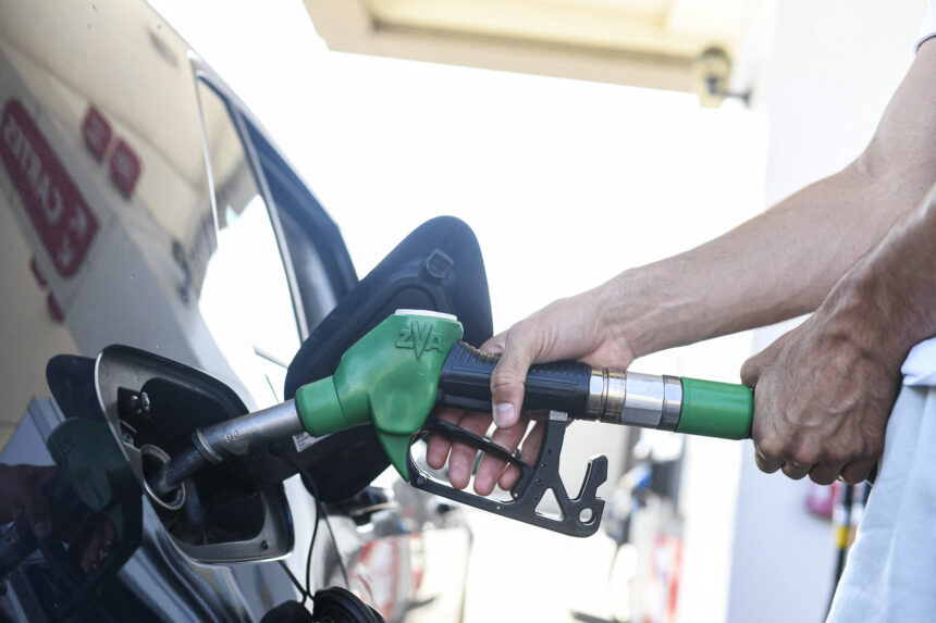 pretul motorinei e la distanta de un ban de pragul critic de 10 lei litru martie luna scumpirilor in lant 69c0e31f8d642