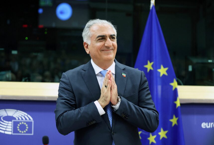 printul mostenitor al iranului vede in moartea lui khamenei un moment istoric pentru viitorul tarii 69a3e236162ee