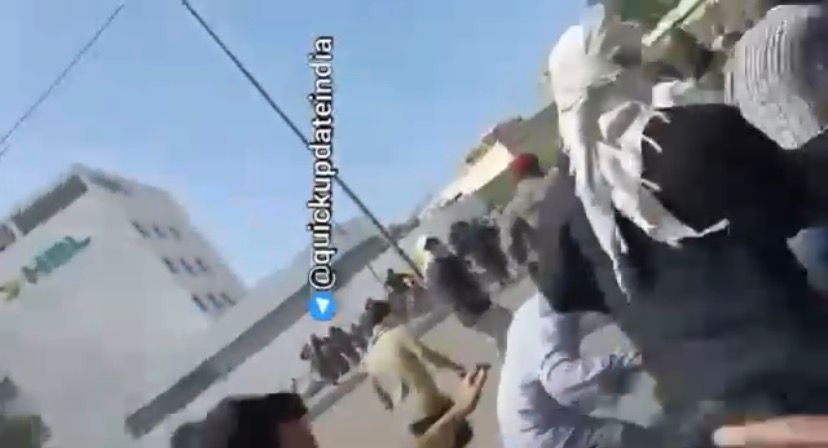 protestatari ucisi in pakistan dupa ce au luat cu asalt consulatul sua 69a3f62932fcf