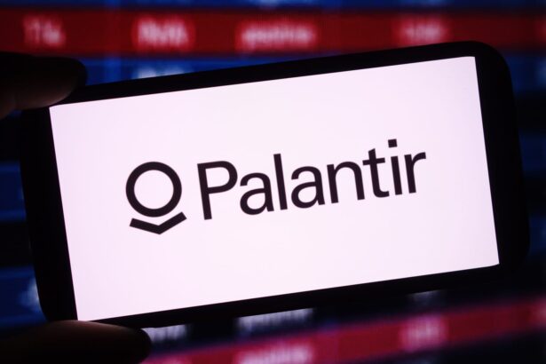 retail investors had two favorite trades during mondays market turmoil 69a5d8eca34aa