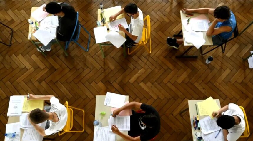 simulare bacalaureat 2026 elevii sustin azi proba la alegere a profilului 69c374ab6e810