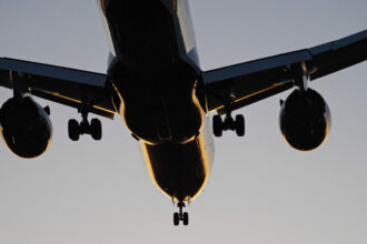 un avion pe ruta bucuresti santander spania a aterizat pe aeroportul milano malpensa 69c7eeb2aa69d