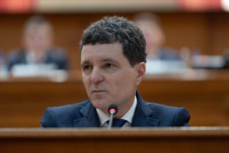 un senator aur cere retrimiterea la presedintele romaniei a deciziei privind trupele sua 69b18ea21ab81