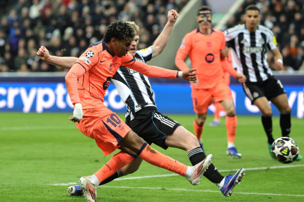 un suporter al barcelonei a gresit stadionul pentru meciul din liga campionilor si a ajuns la 600 km de newcastle 69b1d1dd5e106