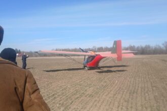 un ucrainean a fugit de razboi cu un aparat de zbor de mici dimensiuni si a aterizat la suceava 69ad8e7ec125a