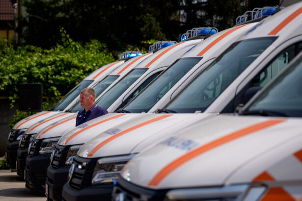 update adolescenta in stare critica dupa ce a cazut de la etajul 5 in suceava 69cbdfb4a4d41