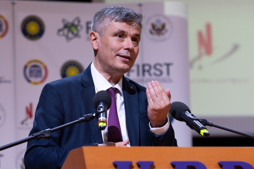 virgil popescu fost ministru al energiei ce ar trebui sa faca romania pentru a evita explozia preturilor la combustibili 69b129d4a43d7