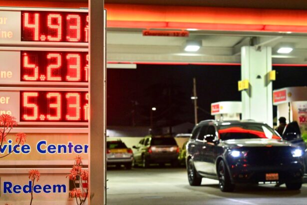 white house worries as gas prices jump amid ongoing us israel war on iran 69ad7563993ea