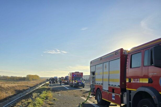 accident grav pe a2 o persoana a murit alte doua sunt ranite o masina a ajuns pe camp 69cd20bad7f9b