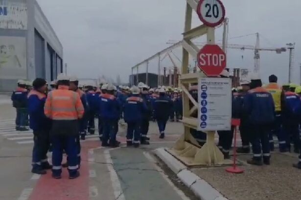 angajatii de la damen mangalia liberty galati si romaero isi primesc salariile restante inainte de paste 69d642991f1b7