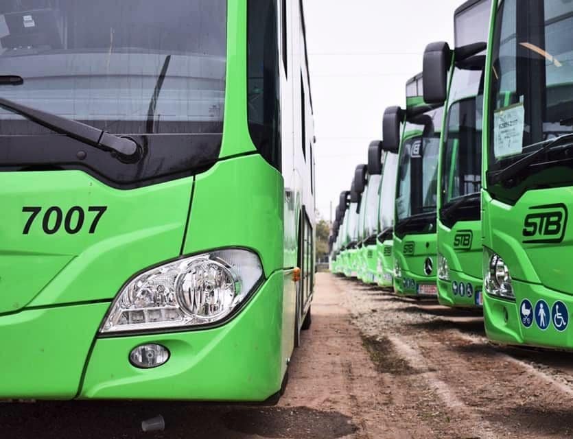 autobuzele 100 si 442 nu vor mai opri la sosiri pe aeroportul henri coanda din 22 aprilie 69e786dbac945