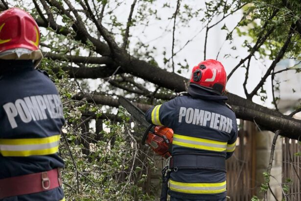 bilant igsu o persoana decedata si zeci de localitati afectate de fenomenele meteo severe 69ee269f8220c