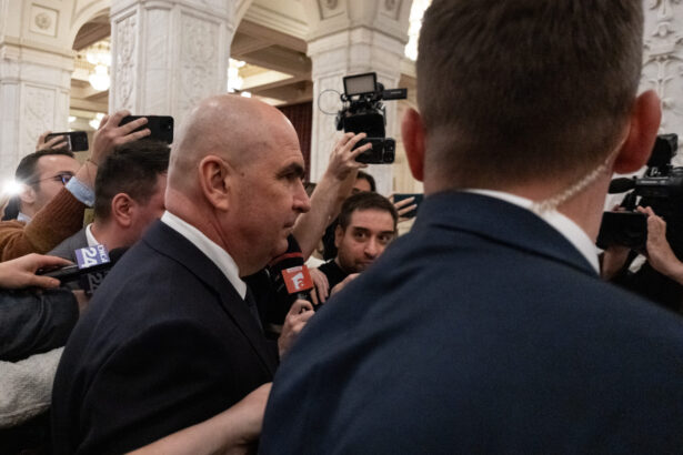 bolojan zarurile au fost aruncate suntem la inceput de criza psd vrea un premier marioneta 69e2100951f9b