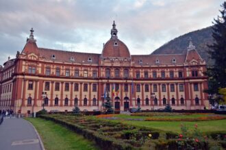 brasov palatul administrativ cladire cu risc seismic va fi reabilitat cu fonduri de la ministerul dezvoltarii 69e1e8148df66