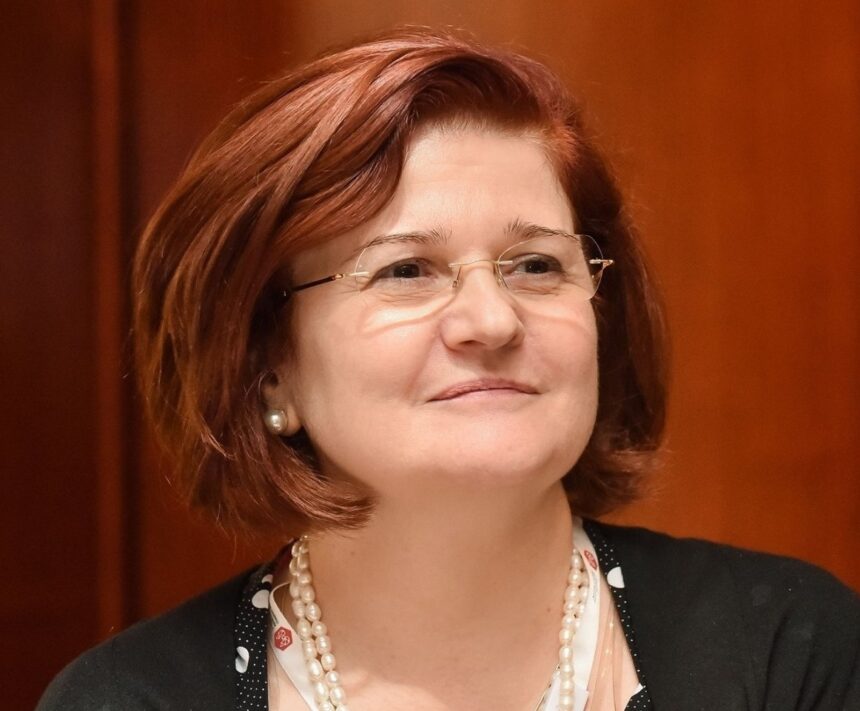 colegiul medicilor se distanteaza de afirmatiile unui ginecolog despre sarcina conceputa in post libertatea de exprimare nu poate fi disociata de responsabilitatea profesionala 69f371518422a