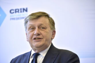 crin antonescu il apara pe nicusor dan dupa numirile de la varful parchetelor presedintele nu este captivul unei secte 69d782a45e156