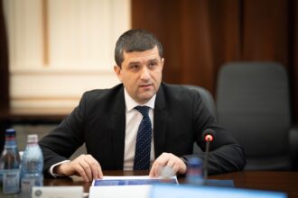 daca stai pe margine pierzi avertisment pentru tineri si lista politicienilor pe care radu miruta nu i ar vota niciodata 69d8c3beea9ff