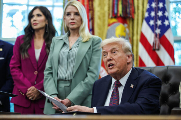 dezvaluiri din cercul apropiat al lui trump nu i asculta pe consilieri se enerveaza si improvizeaza 69e4796a66a16