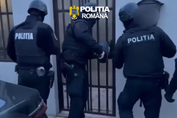 doi barbati si o femeie cercetati pentru un furt comis in bucuresti 69d60b88658a9